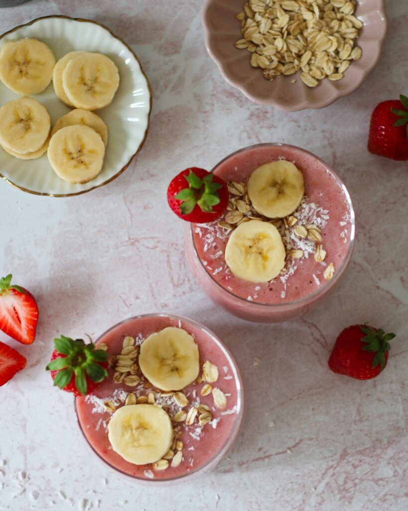 summer strawberry and banana smoothie 